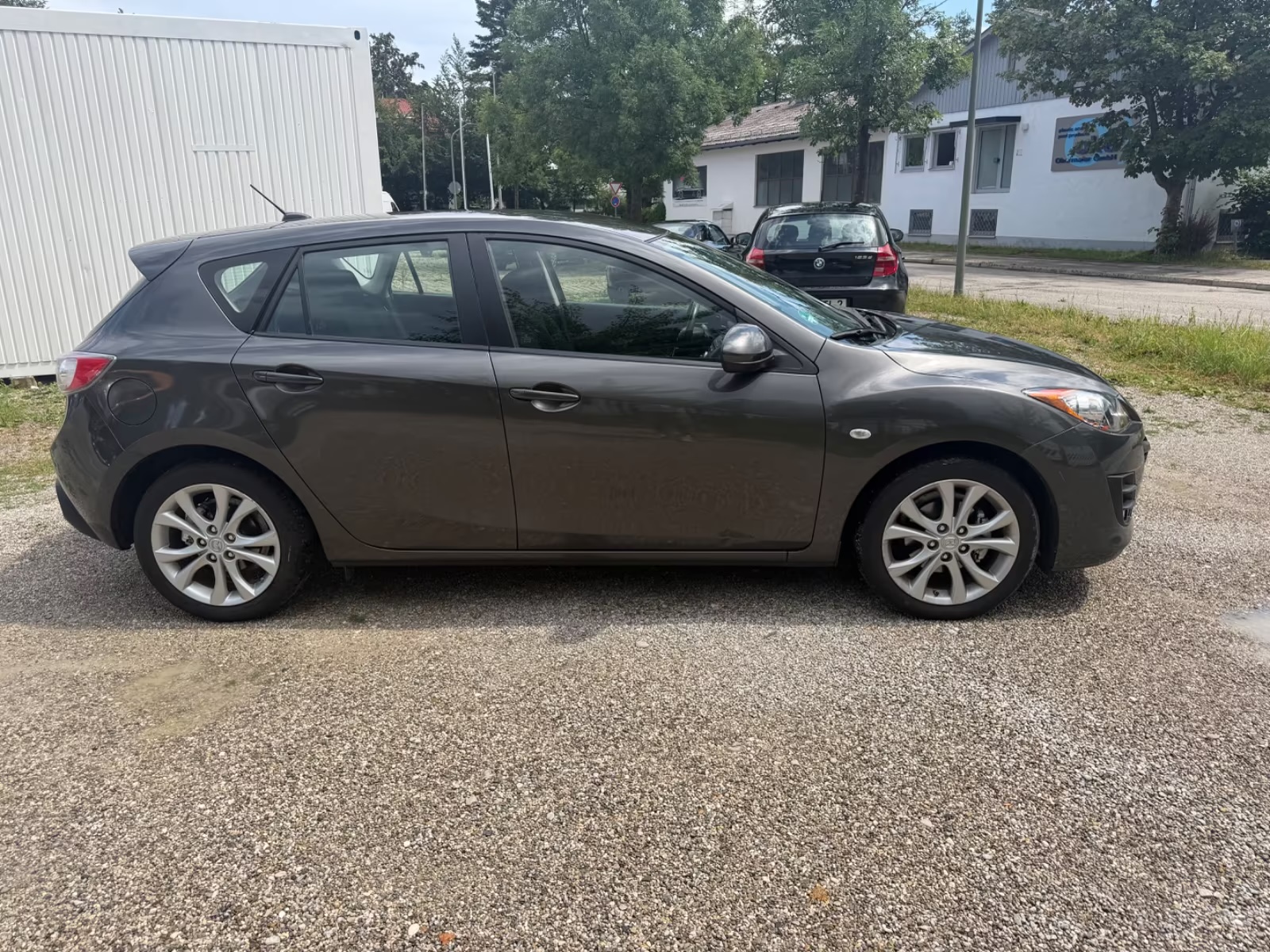 Mazda 3 Limousine High-Line Ansicht 4